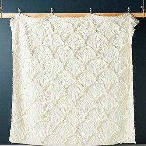 Anthropologie Rivulets Quilt/ Comforter in Cream